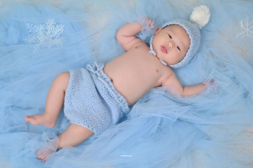 东方宝宝几个月长乳牙